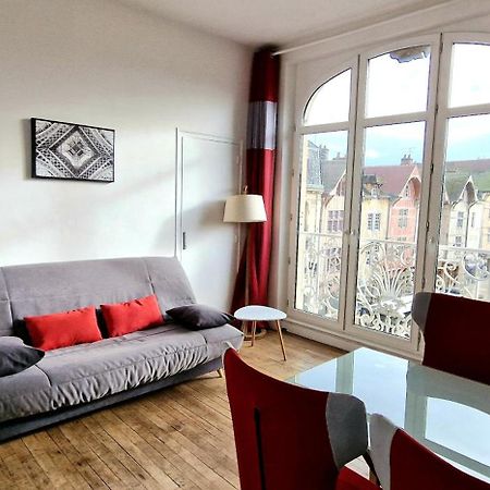 Au Coeur De Ville Troyes Luaran gambar