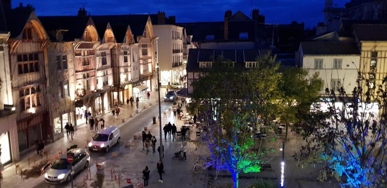 Au Coeur De Ville Troyes Luaran gambar