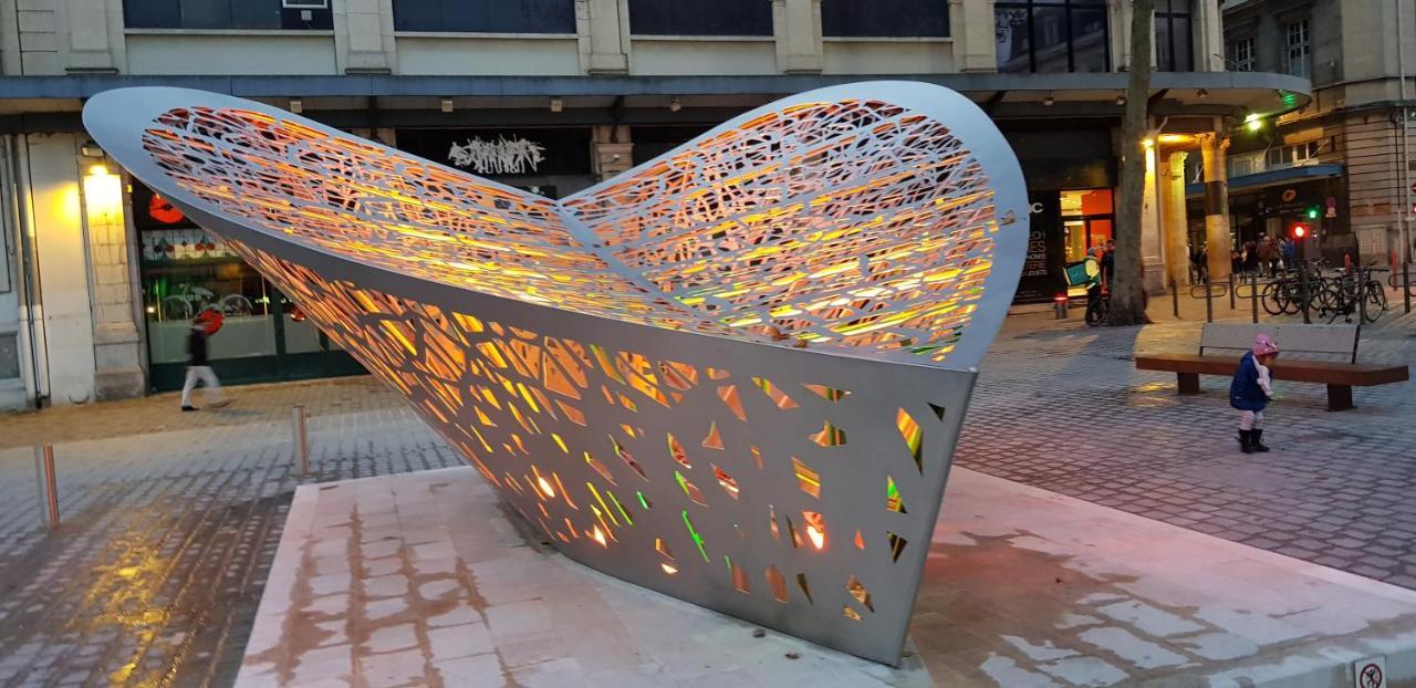 Au Coeur De Ville Troyes Luaran gambar