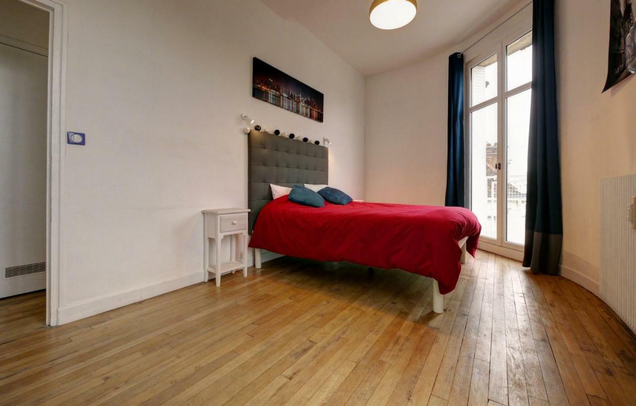 Au Coeur De Ville Troyes Luaran gambar