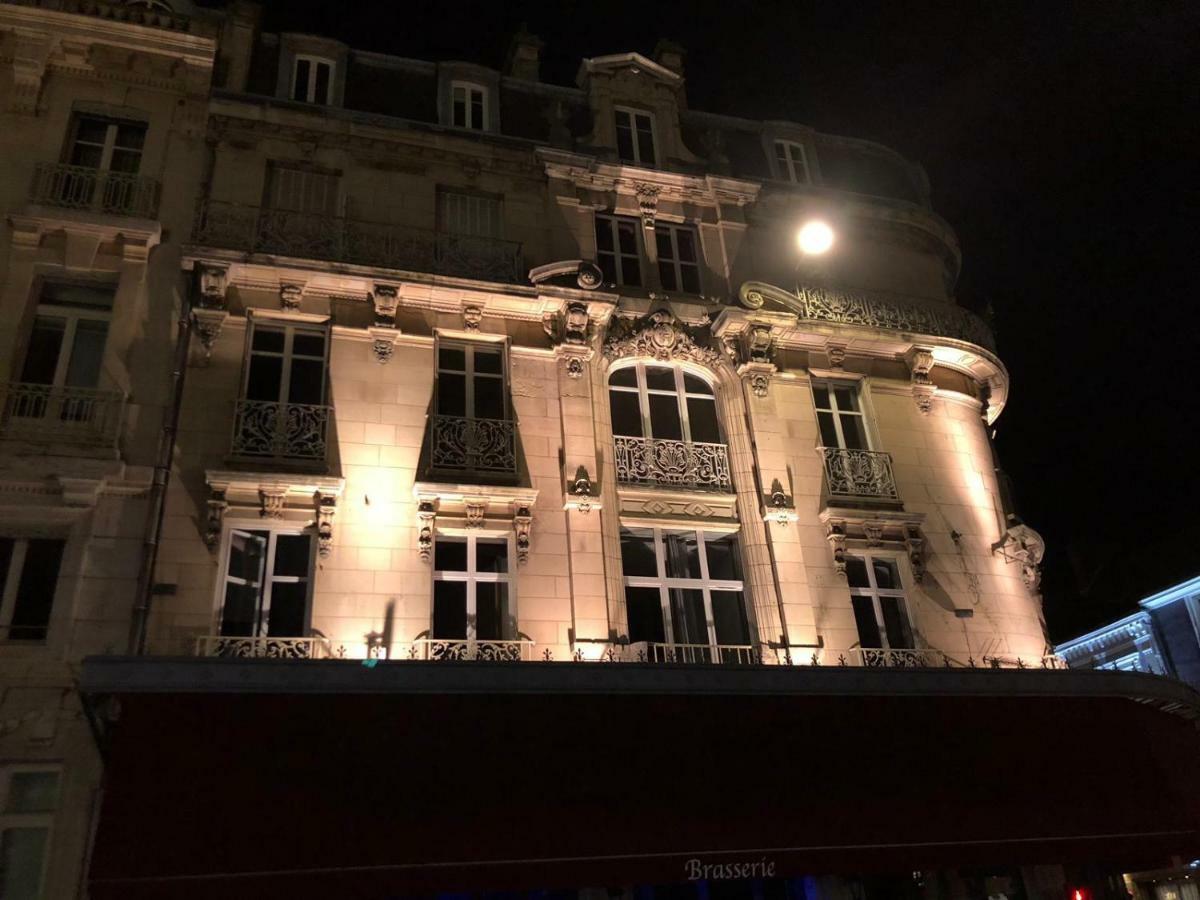Au Coeur De Ville Troyes Luaran gambar