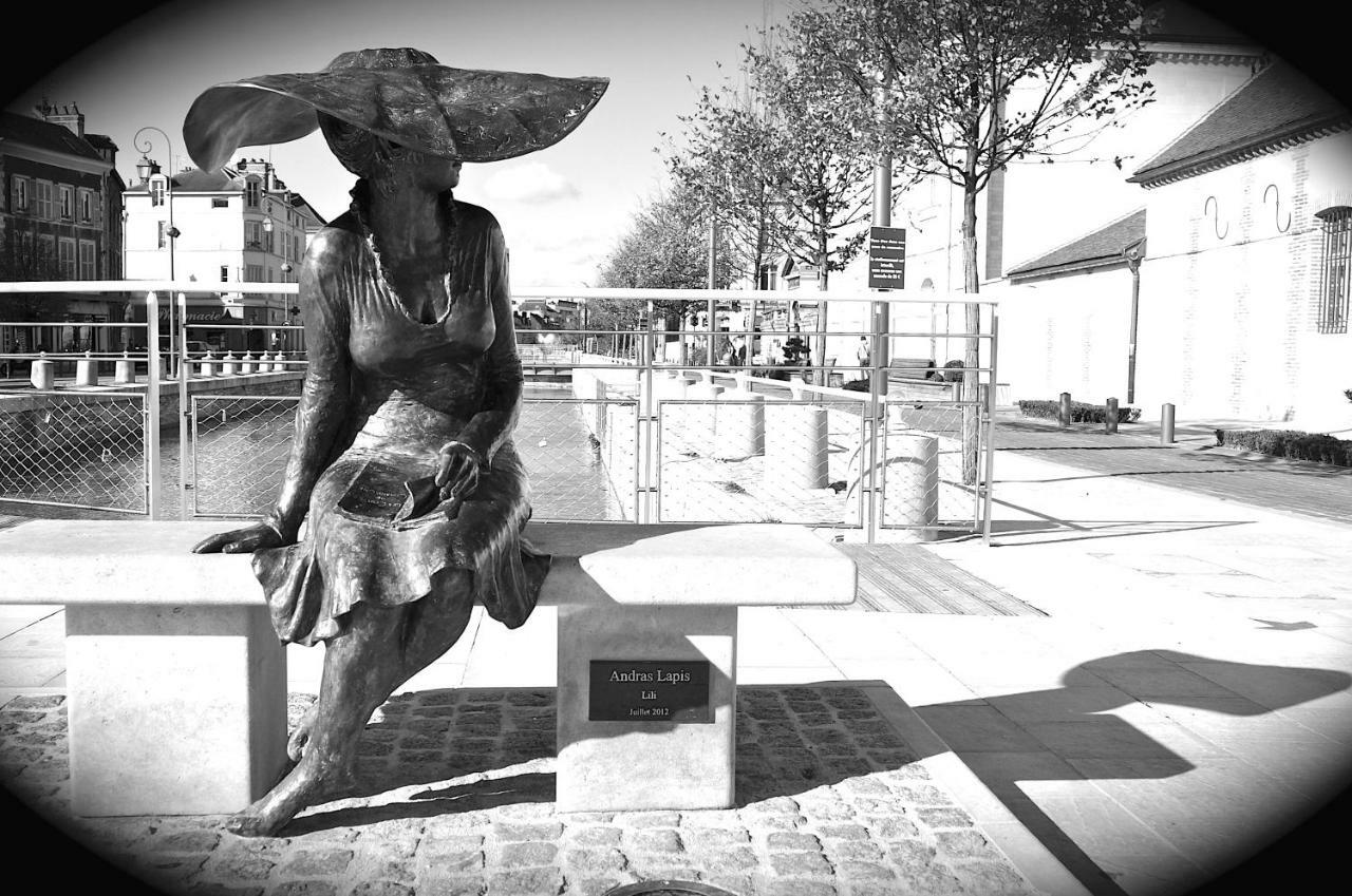 Au Coeur De Ville Troyes Luaran gambar
